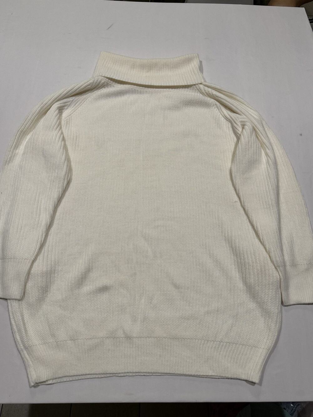 Women’s XL Ivory Turtleneck Sweater Chunky Knit Acrylic Oversized Pullover